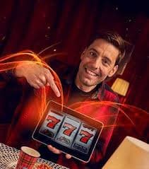 Antarmuka Mode Turnamen vipbet888 menampilkan papan peringkat peserta dan turnamen aktif
